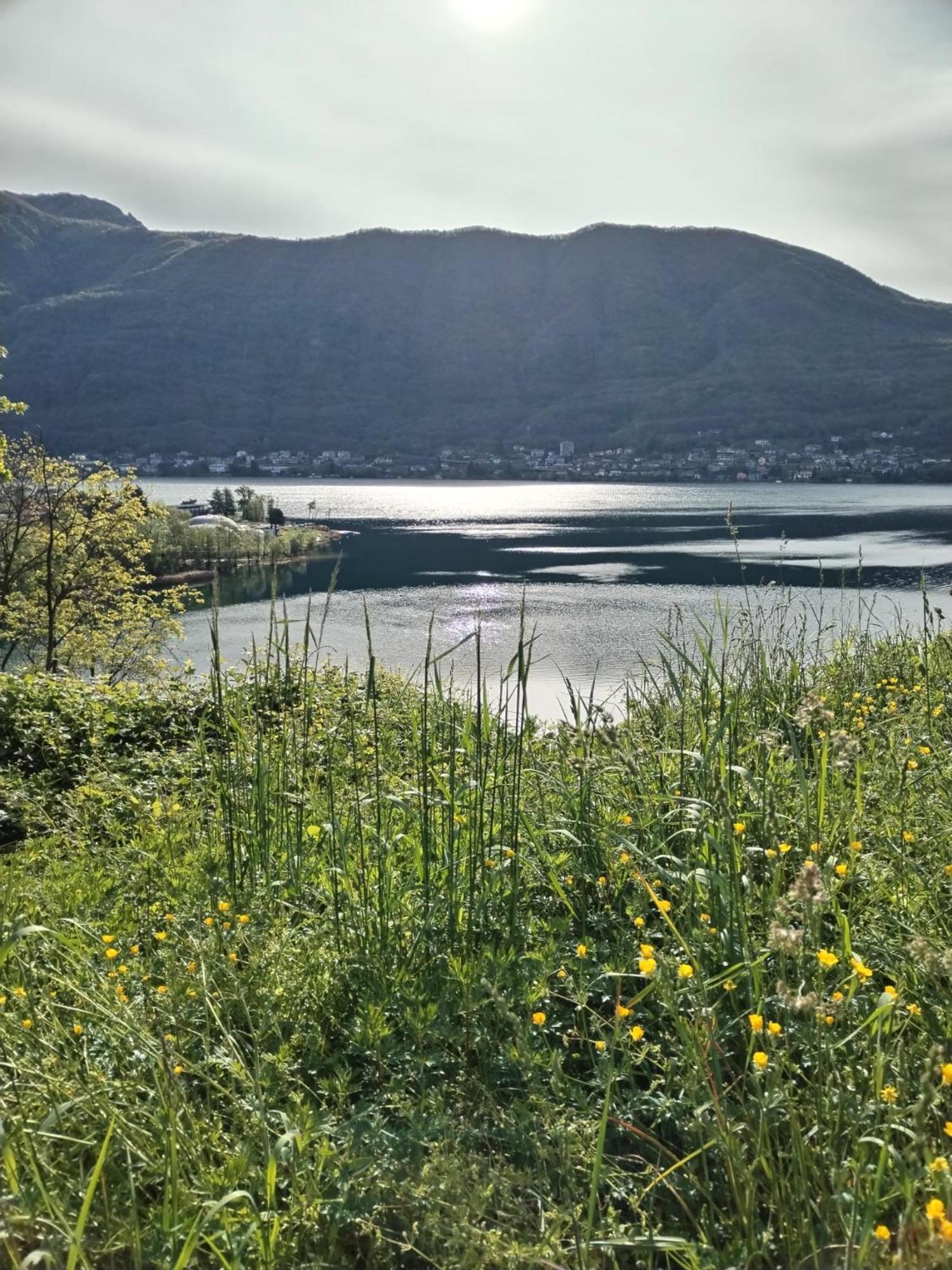 Un Balcone Sul Lago Оменя Екстериор снимка