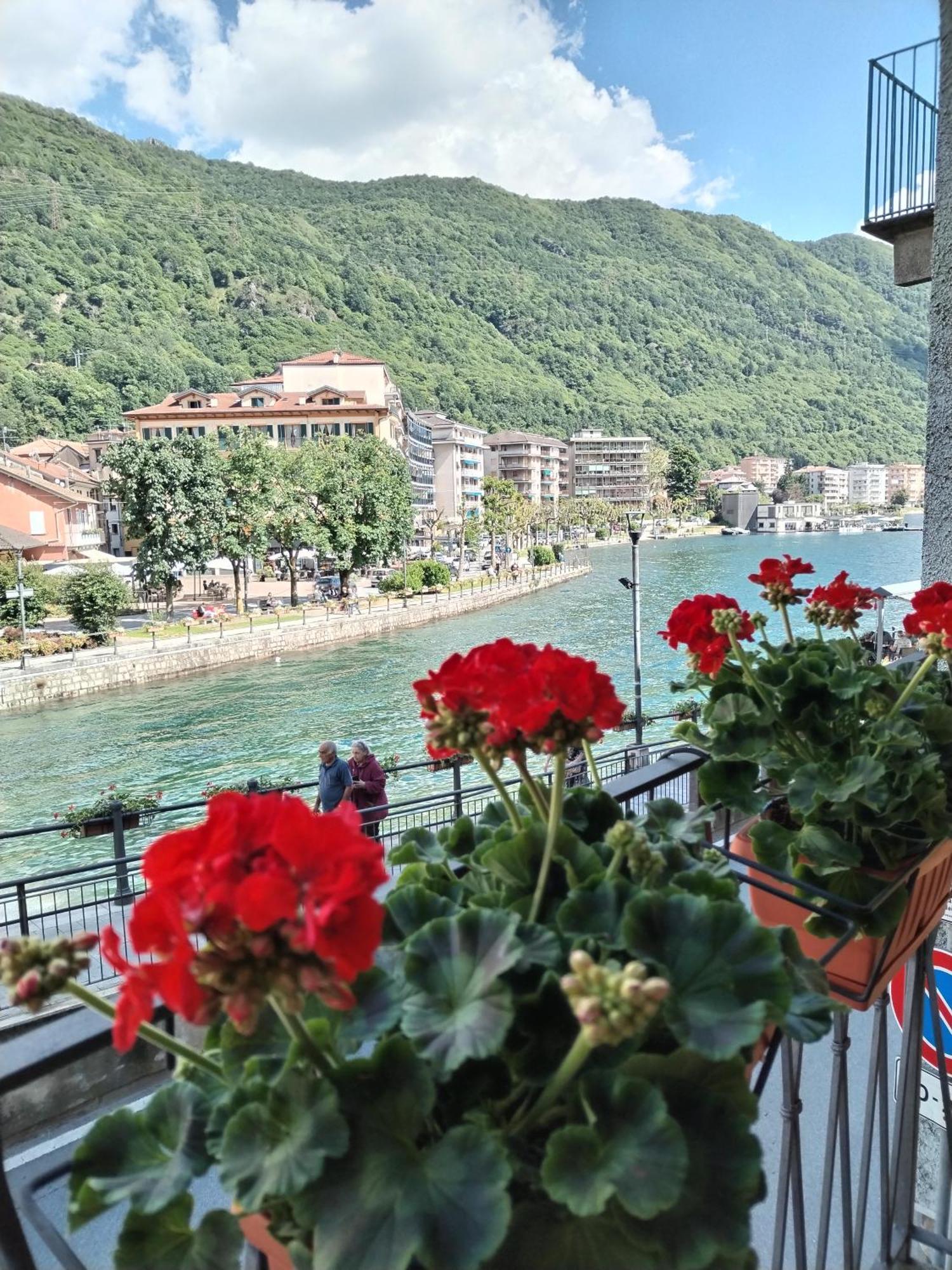 Un Balcone Sul Lago Оменя Екстериор снимка