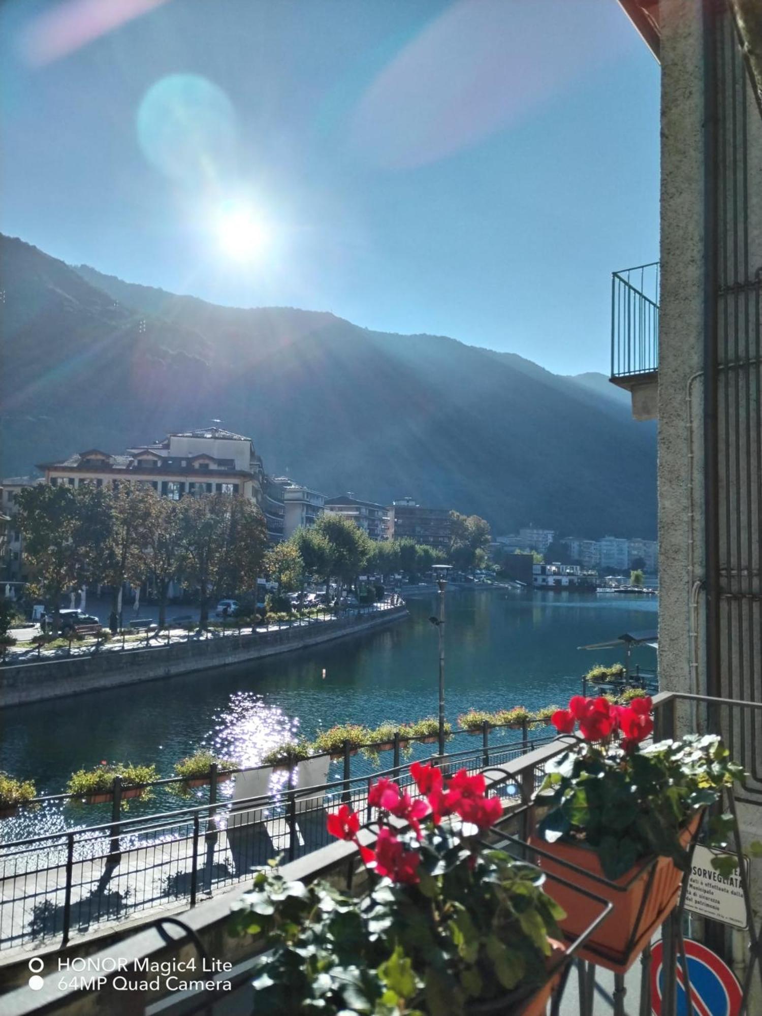 Un Balcone Sul Lago Оменя Екстериор снимка