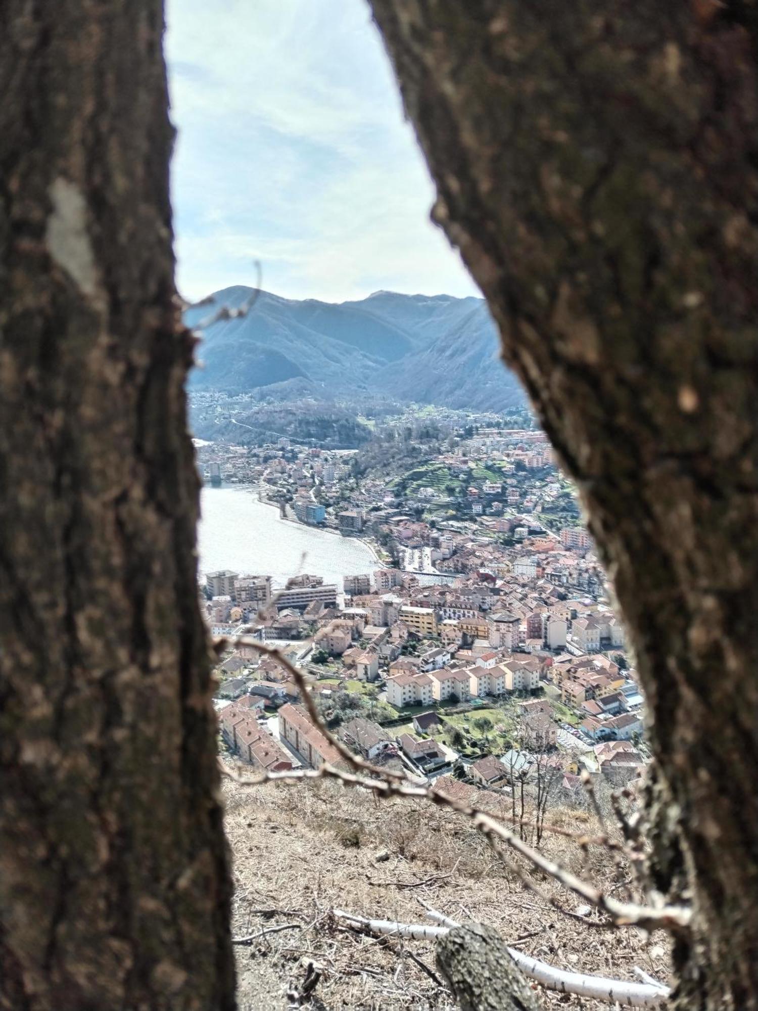 Un Balcone Sul Lago Оменя Екстериор снимка