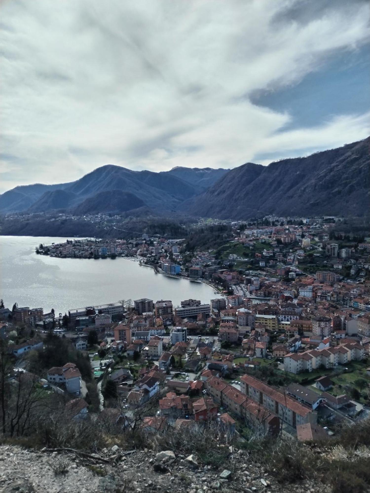 Un Balcone Sul Lago Оменя Екстериор снимка